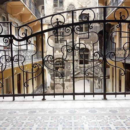 Jolie Apartment In Historical Center Budapeste Exterior foto